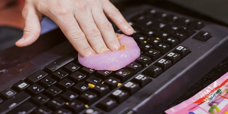 Cách vệ sinh bàn phím máy tính để bàn sạch sẽ