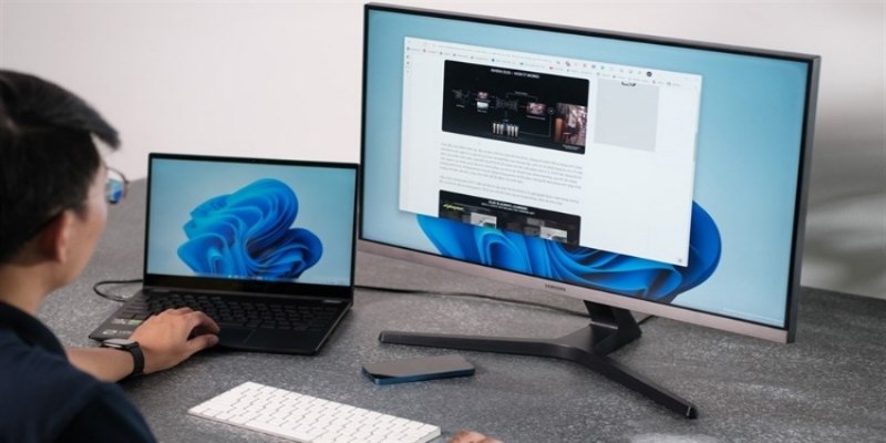 Lý do cần hợp nhất máy tính và thiết bị xem